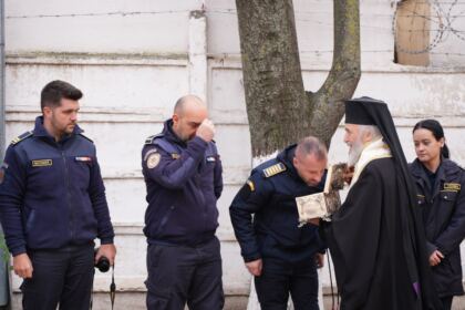 Rugăciune şi binecuvântare în Penitenciarul Brăila – fotografia 11