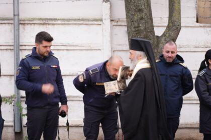 Rugăciune şi binecuvântare în Penitenciarul Brăila – fotografia 12
