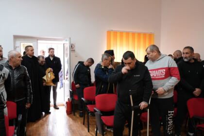 Rugăciune şi binecuvântare în Penitenciarul Brăila – fotografia 14