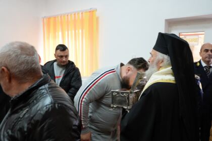 Rugăciune şi binecuvântare în Penitenciarul Brăila – fotografia 15