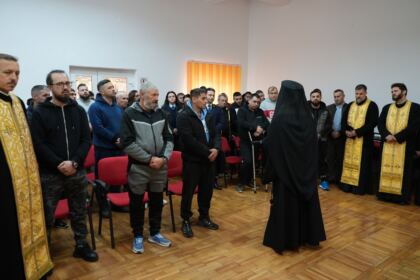 Rugăciune şi binecuvântare în Penitenciarul Brăila – fotografia 28
