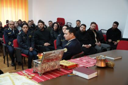 Rugăciune şi binecuvântare în Penitenciarul Brăila – fotografia 38