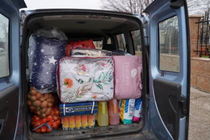 Daruri pentru familiile nevoiaşe şi bătrânii bolnavi – fotografia 5