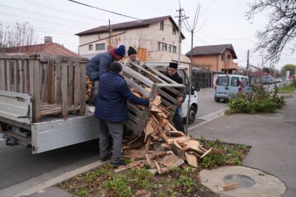 Daruri pentru familiile nevoiaşe şi bătrânii bolnavi – fotografia 16