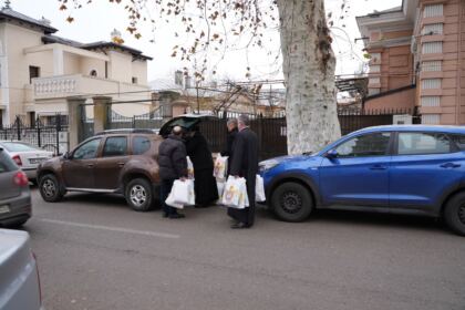 Ajutoare oferite persoanelor vârstnice din cadrul unui azil din Brăila – fotografia 10