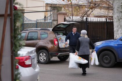 Ajutoare oferite persoanelor vârstnice din cadrul unui azil din Brăila – fotografia 13