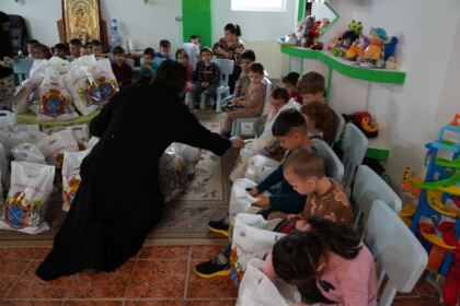 Zi de mare bucurie pentru copiii de la Grădiniţa parohială „Familia“ – fotografia 20
