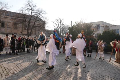Slujire arhierească şi Concert de colinde la Catedrala arhiepiscopală din Galaţi – fotografia 59