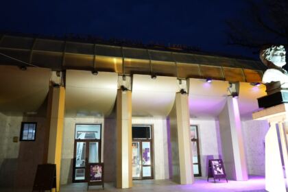 Serbarea de colinde a Seminarului Teologic „Sfântul Andrei“ din Galaţi – fotografia 1