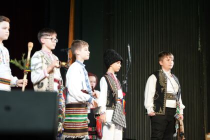 Serbarea de colinde a Seminarului Teologic „Sfântul Andrei“ din Galaţi – fotografia 57