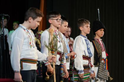 Serbarea de colinde a Seminarului Teologic „Sfântul Andrei“ din Galaţi – fotografia 62