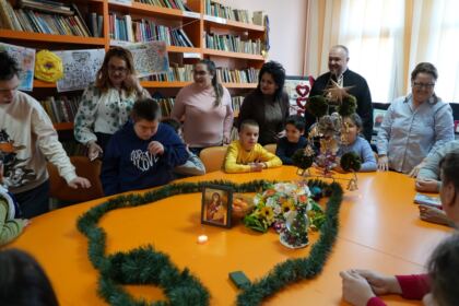 Daruri pentru copiii de la o şcoală specială – fotografia 7