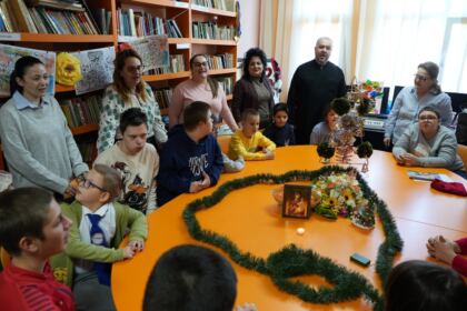 Daruri pentru copiii de la o şcoală specială – fotografia 8