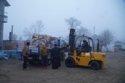 Daruri de sfintele sărbători pentru familiile sinistrate din judeţul Galaţi – fotografia 23