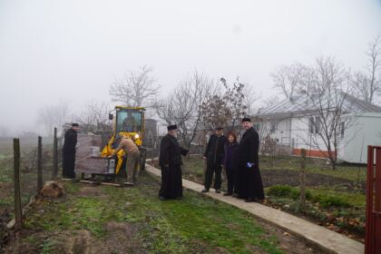 Daruri de sfintele sărbători pentru familiile sinistrate din judeţul Galaţi – fotografia 38