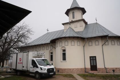 Daruri de sfintele sărbători pentru familiile sinistrate din judeţul Galaţi – fotografia 6