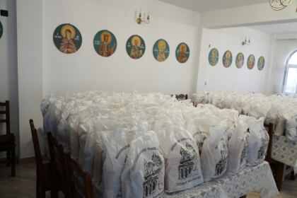 Daruri de sfintele sărbători pentru familiile sinistrate din judeţul Galaţi – fotografia 9