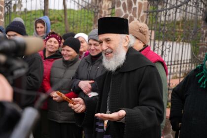 Daruri de sfintele sărbători pentru familiile sinistrate din judeţul Galaţi – fotografia 38