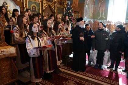 Daruri de sfintele sărbători pentru familiile sinistrate din judeţul Galaţi – fotografia 57
