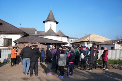 Daruri de sfintele sărbători pentru familiile sinistrate din judeţul Galaţi – fotografia 64