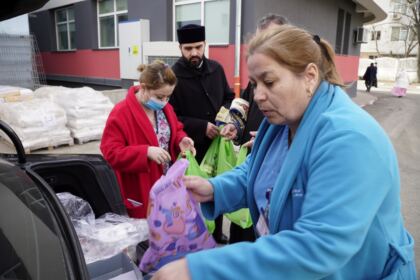 Rugăciune şi filantropie pentru semenii bolnavi – fotografia 5