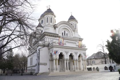Rugăciune şi filantropie pentru semenii bolnavi – fotografia 1