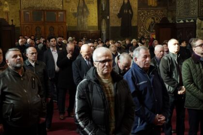 Rugăciune şi filantropie pentru semenii bolnavi – fotografia 26