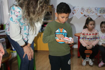 Activităţi instructiv-educative şi medicale în Parohia gălăţeană „Sf. Trei Ierarhi“ – fotografia 24
