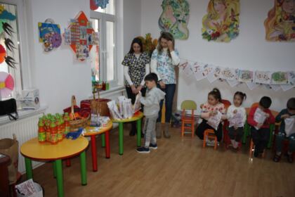Activităţi instructiv-educative şi medicale în Parohia gălăţeană „Sf. Trei Ierarhi“ – fotografia 30