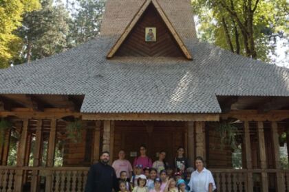 Activităţi de vară pentru copii în Arhiepiscopia Dunării de Jos – fotografia 3