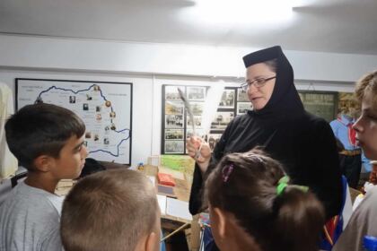Activităţi de vară pentru copii în Arhiepiscopia Dunării de Jos – fotografia 5