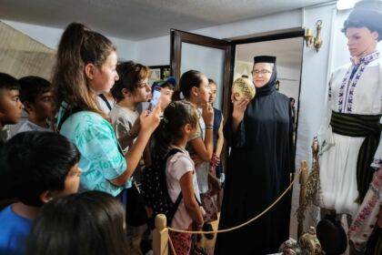 Activităţi de vară pentru copii în Arhiepiscopia Dunării de Jos – fotografia 11