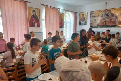 Bucurie, comuniune şi activităţi recreative pentru copiii din trei comunităţi parohiale brăilene – fotografia 2