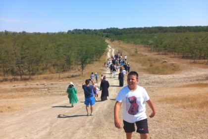 Bucurie, comuniune şi activităţi recreative pentru copiii din trei comunităţi parohiale brăilene – fotografia 5