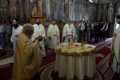 Curs festiv şi revedere după zece ani la Seminarul Teologic „Sf. Andrei“ – fotografia 10