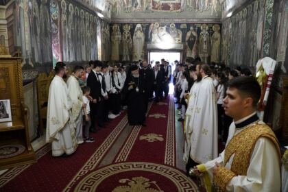 Curs festiv şi revedere după zece ani la Seminarul Teologic „Sf. Andrei“ – fotografia 24
