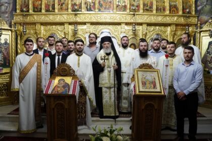 Curs festiv şi revedere după zece ani la Seminarul Teologic „Sf. Andrei“ – fotografia 47