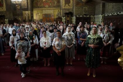 Duminica vindecării orbului din naştere la Catedrala Arhiepiscopală din Galaţi – fotografia 16