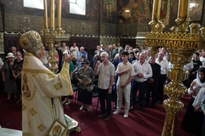 Duminica vindecării orbului din naştere la Catedrala Arhiepiscopală din Galaţi – fotografia 38