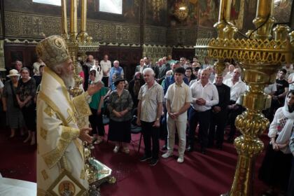 Duminica vindecării orbului din naştere la Catedrala Arhiepiscopală din Galaţi – fotografia 39