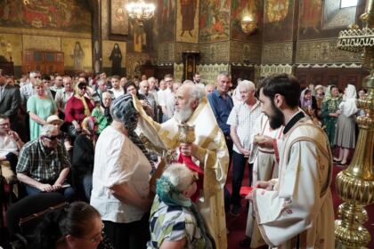 Duminica vindecării orbului din naştere la Catedrala Arhiepiscopală din Galaţi – fotografia 49