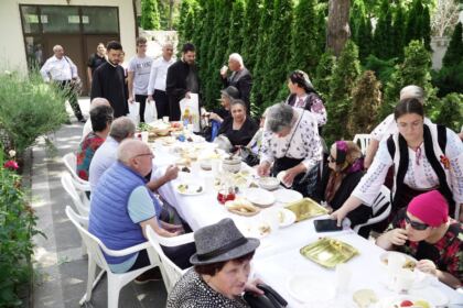 Duminica vindecării orbului din naştere la Catedrala Arhiepiscopală din Galaţi – fotografia 68