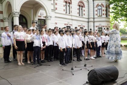 Serbarea elevilor seminarişti gălăţeni – fotografia 10