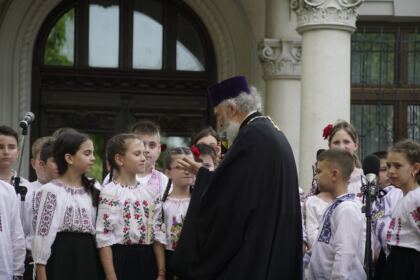 Serbarea elevilor seminarişti gălăţeni – fotografia 11