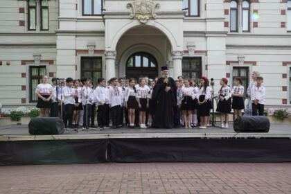 Serbarea elevilor seminarişti gălăţeni – fotografia 12