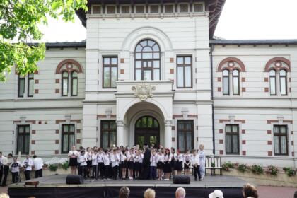 Serbarea elevilor seminarişti gălăţeni – fotografia 13