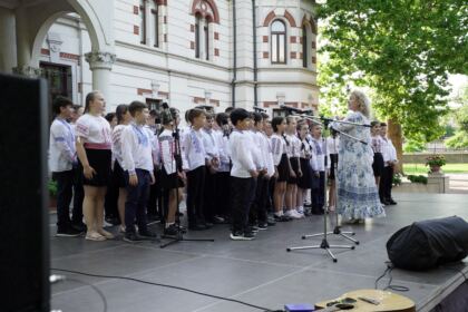 Serbarea elevilor seminarişti gălăţeni – fotografia 18