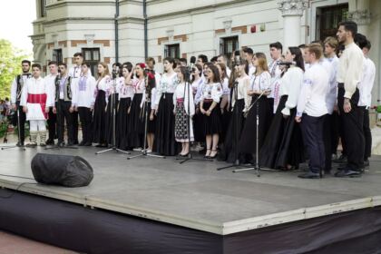 Serbarea elevilor seminarişti gălăţeni – fotografia 26