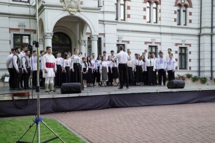 Serbarea elevilor seminarişti gălăţeni – fotografia 32