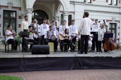 Serbarea elevilor seminarişti gălăţeni – fotografia 34